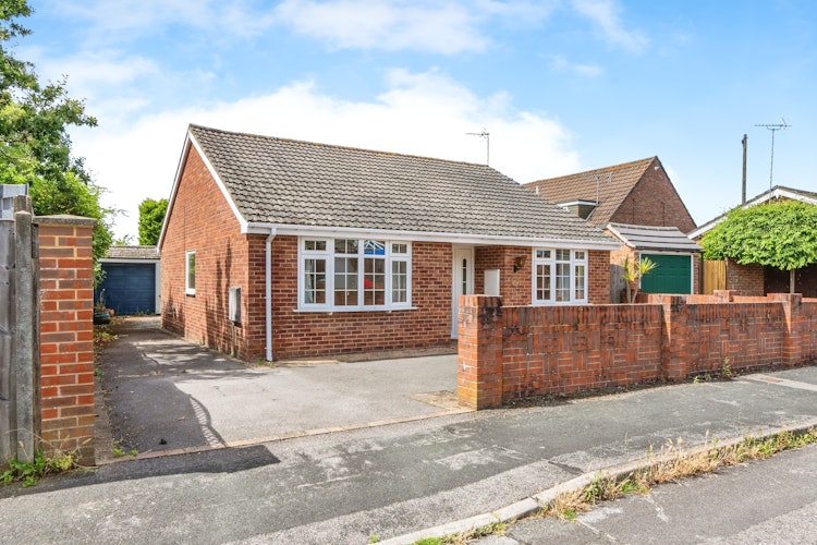 2 bedroom detached bungalow