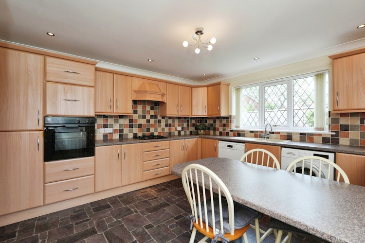 2 bedroom detached bungalow