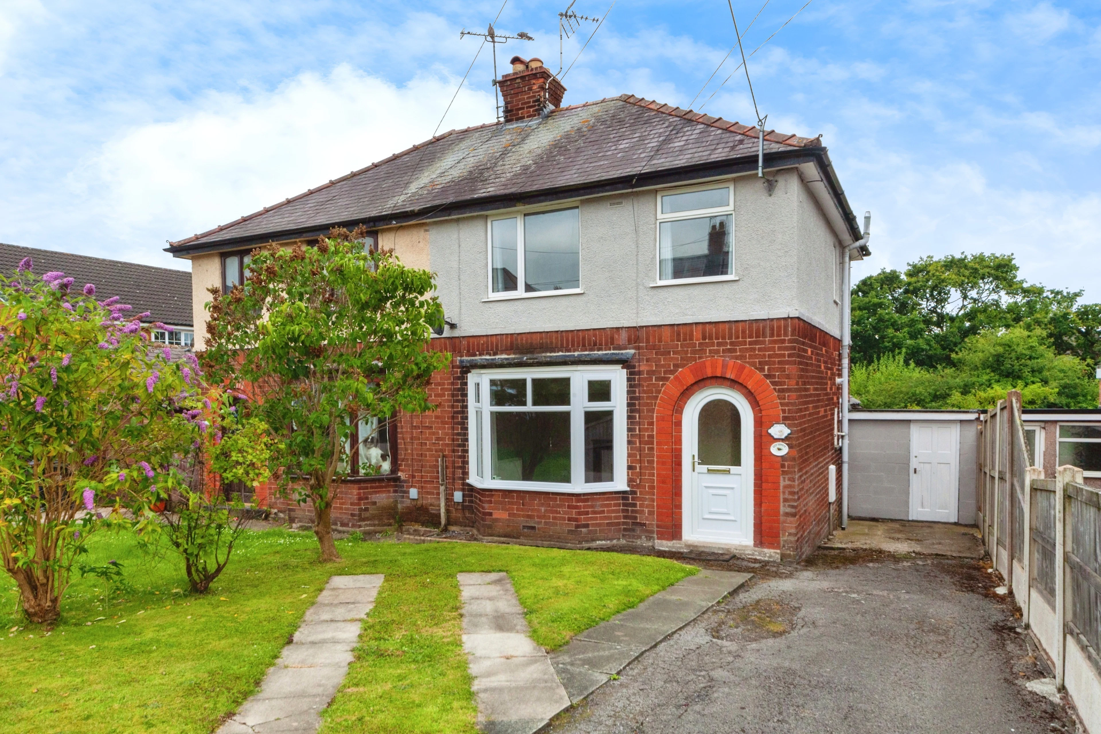 Nant Mawr Road, Buckley