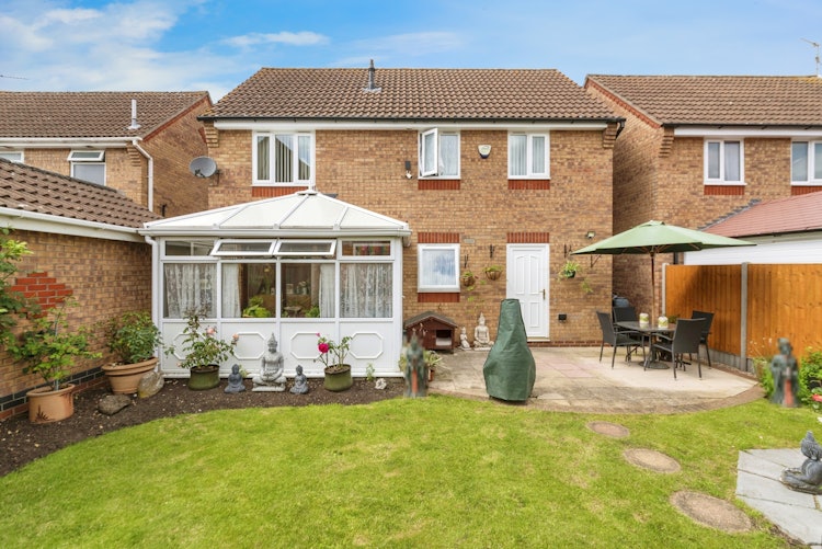 4 bedroom detached house