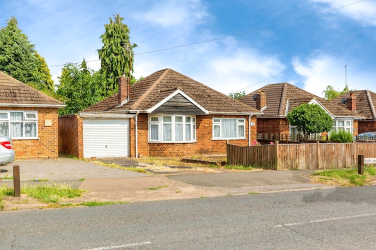 2 bedroom detached bungalow