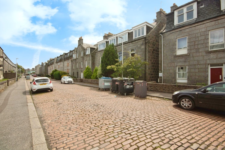 2 bedroom flat