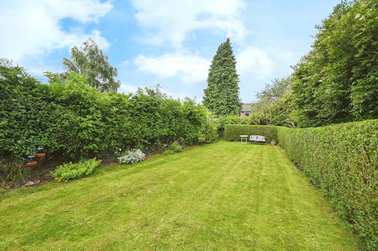 3 bedroom end of terrace house