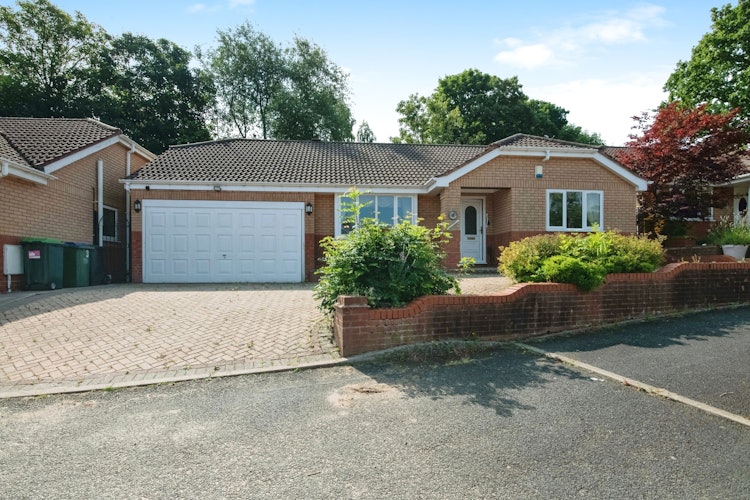 3 bedroom detached bungalow