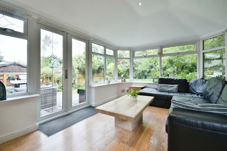 4 bedroom detached house