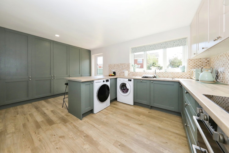 2 bedroom detached bungalow