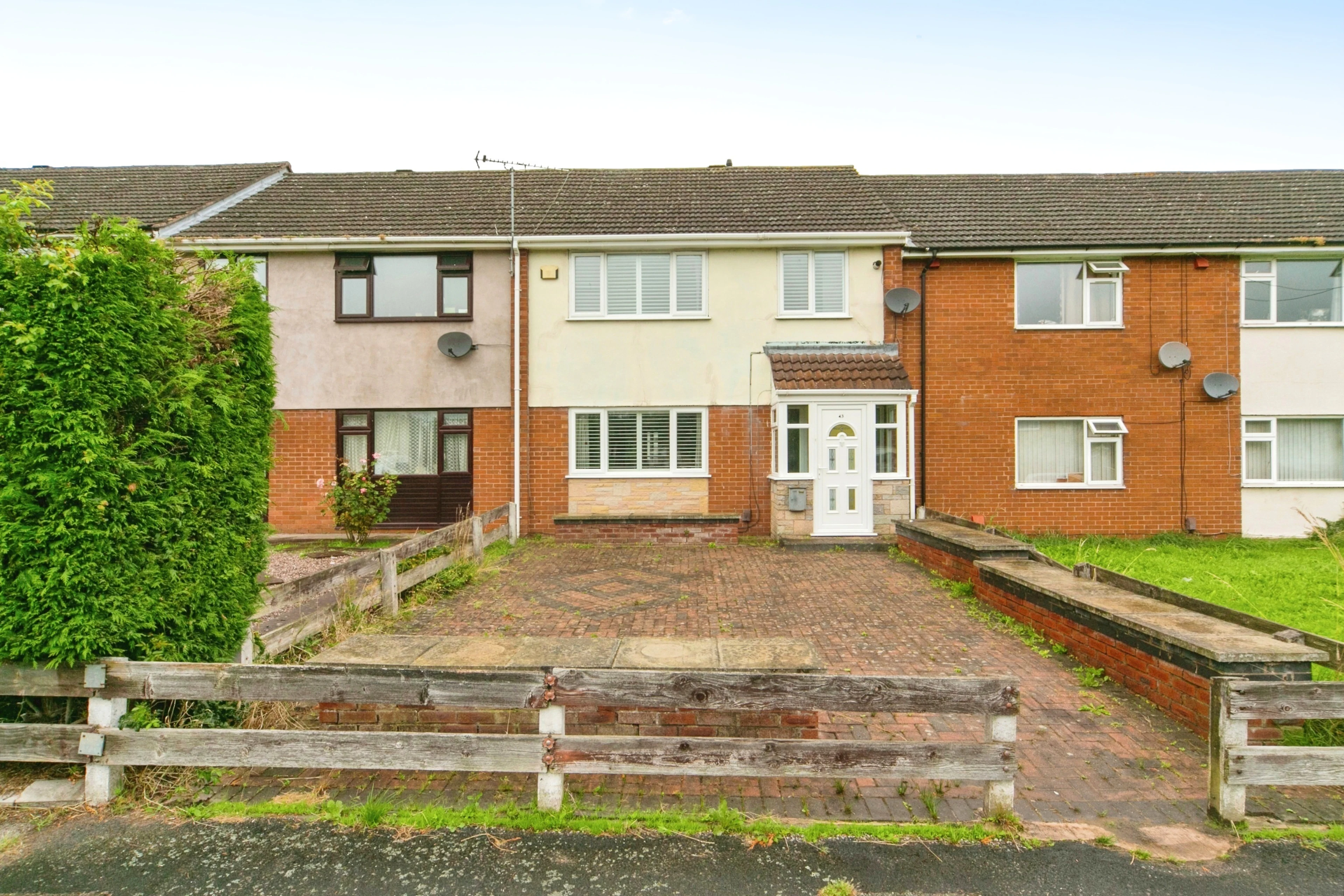 Conway Court, Ellesmere Port