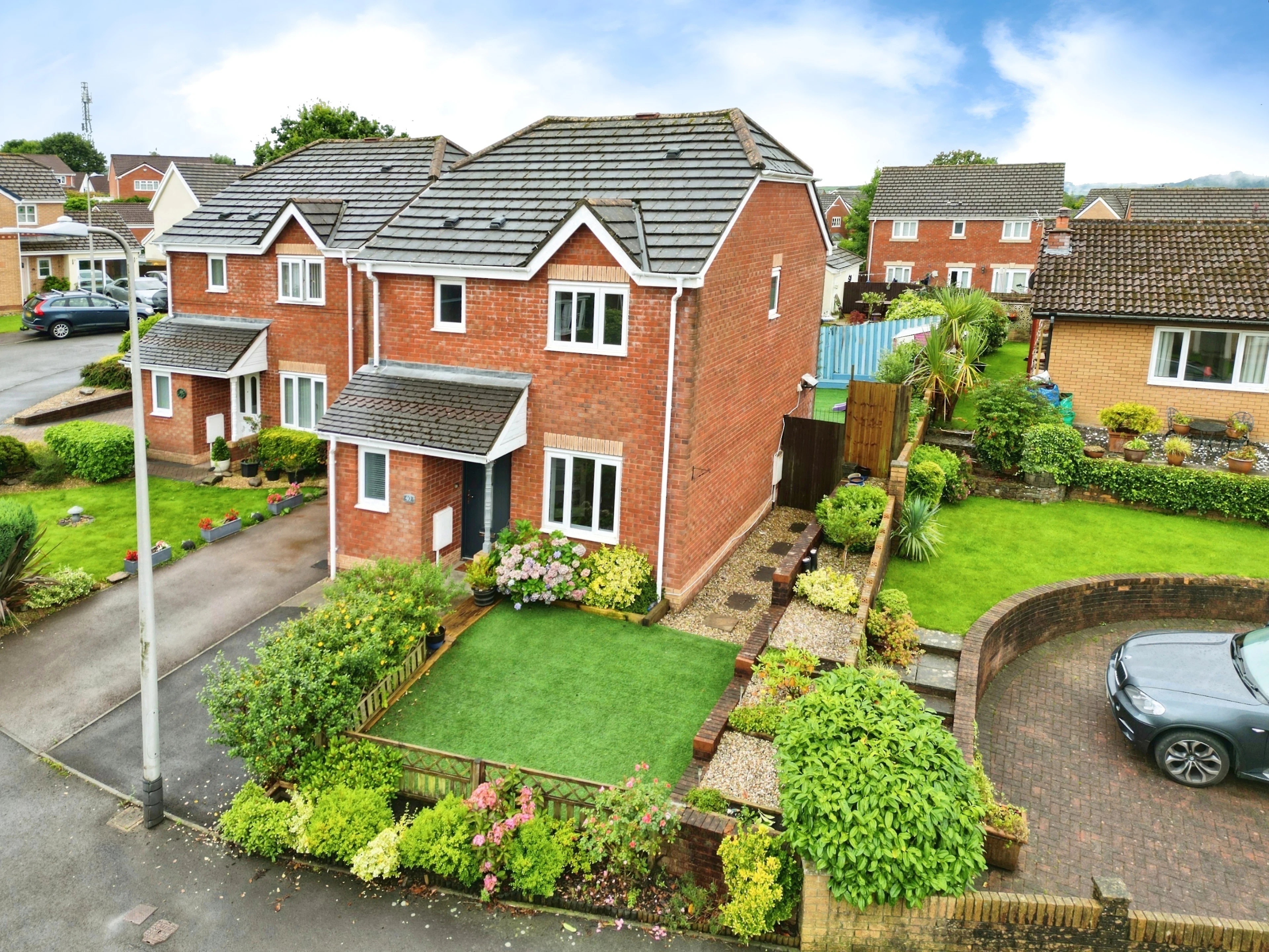 Heather Court, Treharris