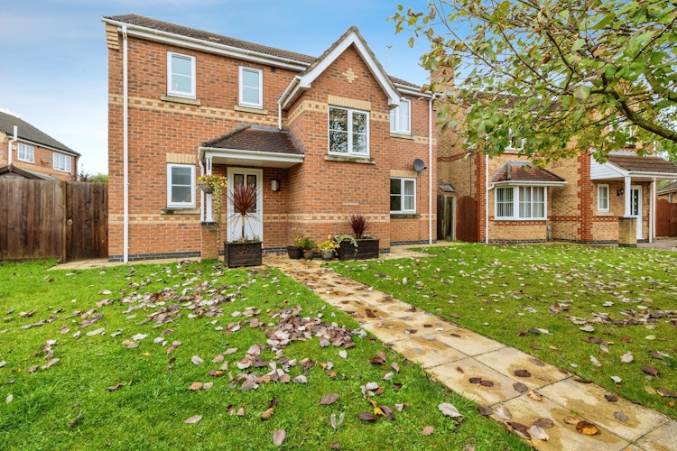 4 bedroom detached house