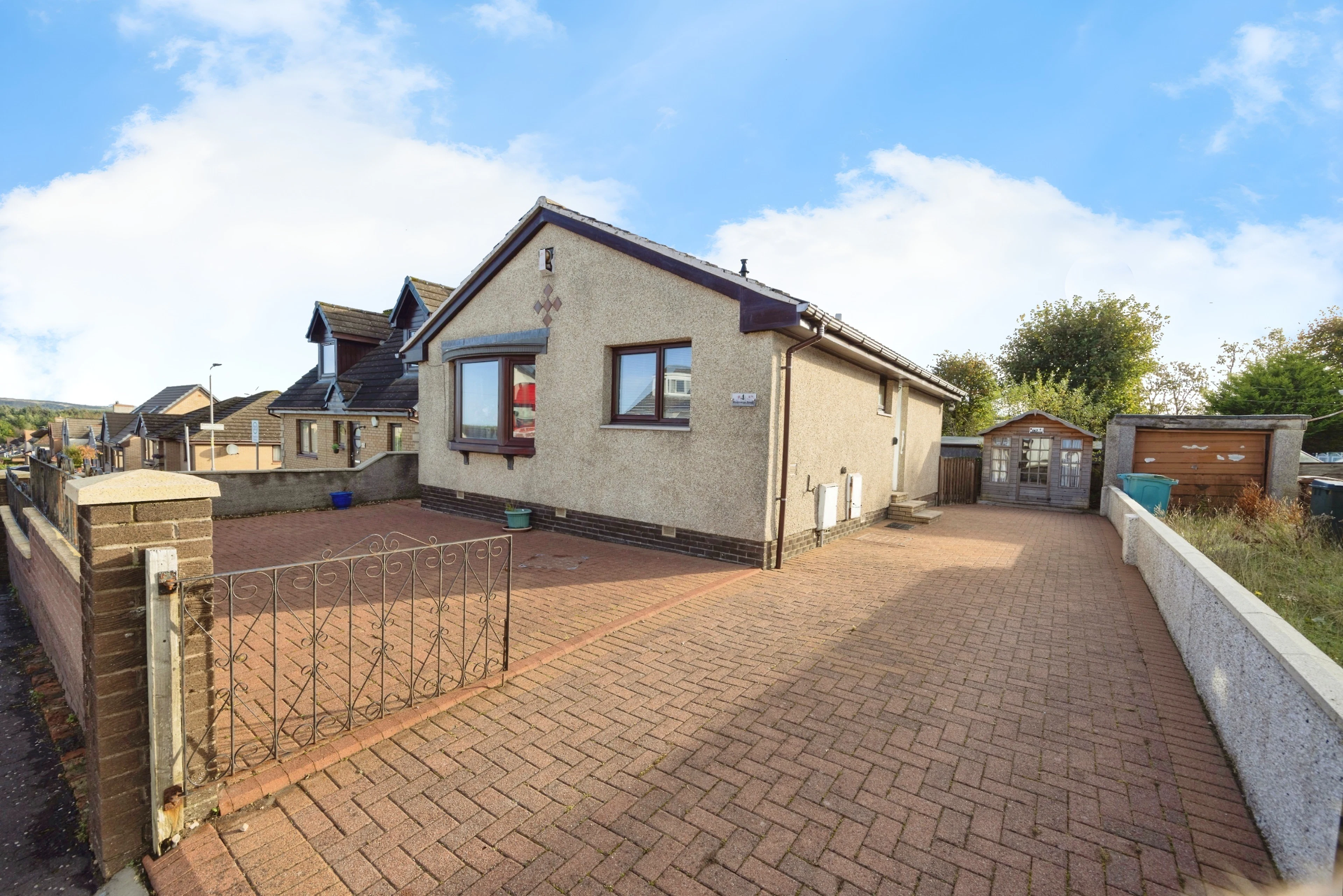 Westcraigs Road, Shotts