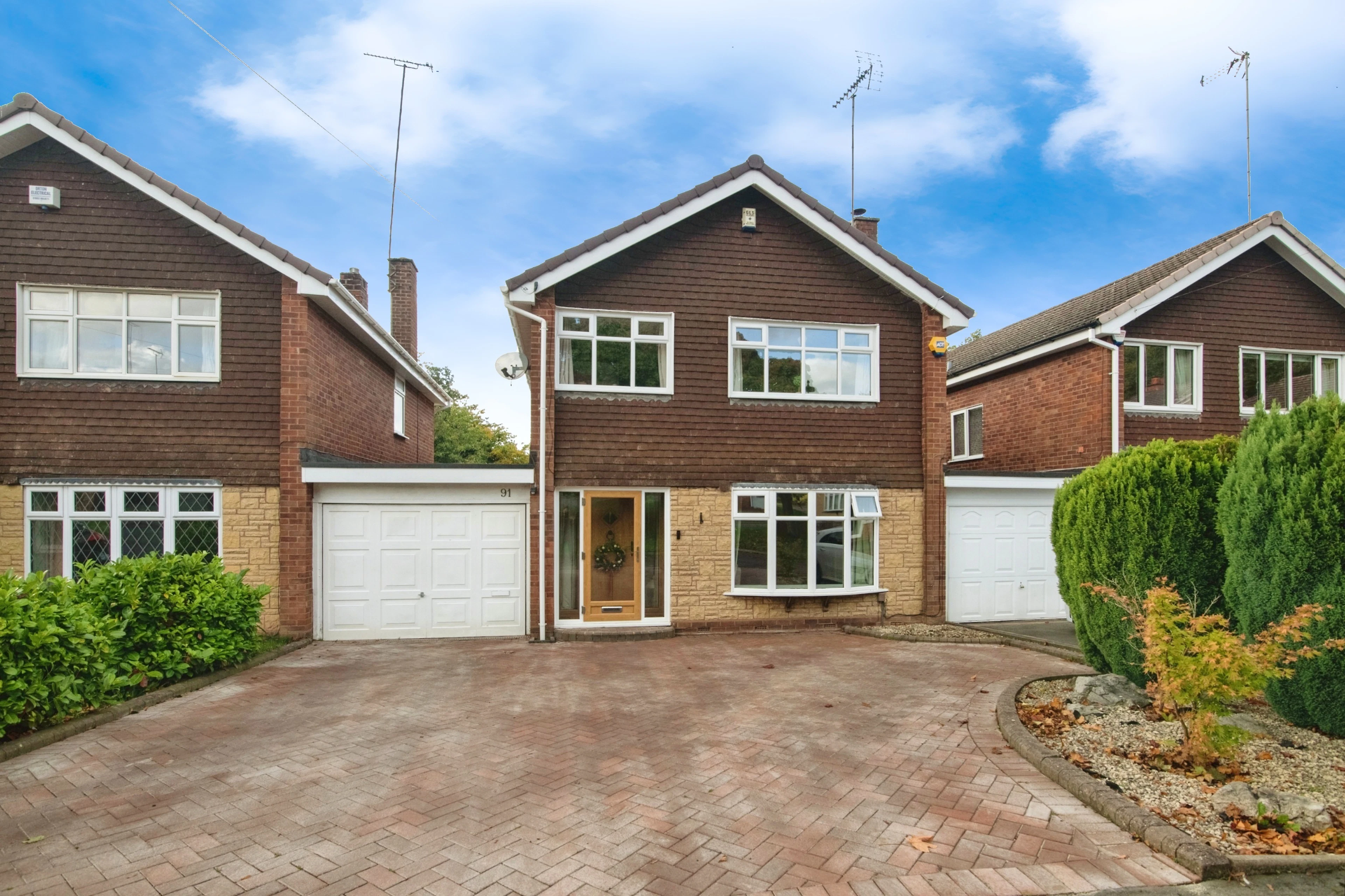 Longmeadow Drive, Dudley