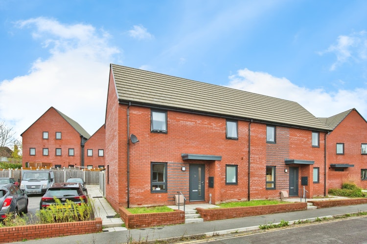 2 bedroom semi-detached house