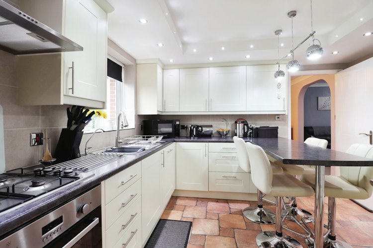 4 bedroom detached house