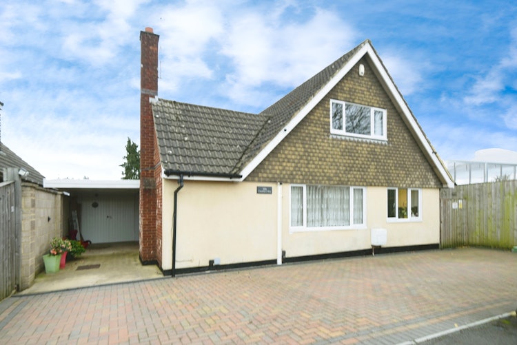4 bedroom detached house