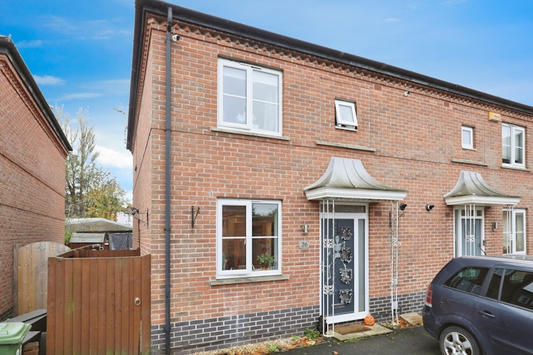 3 bedroom semi-detached house