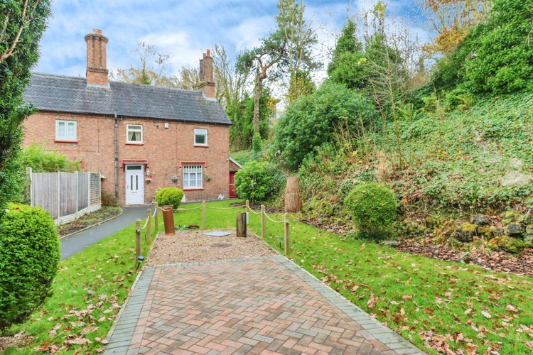 2 bedroom semi-detached house