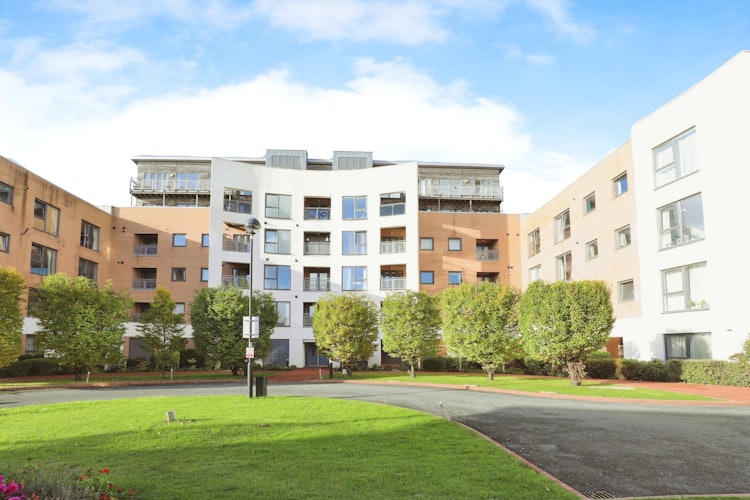 2 bedroom apartment