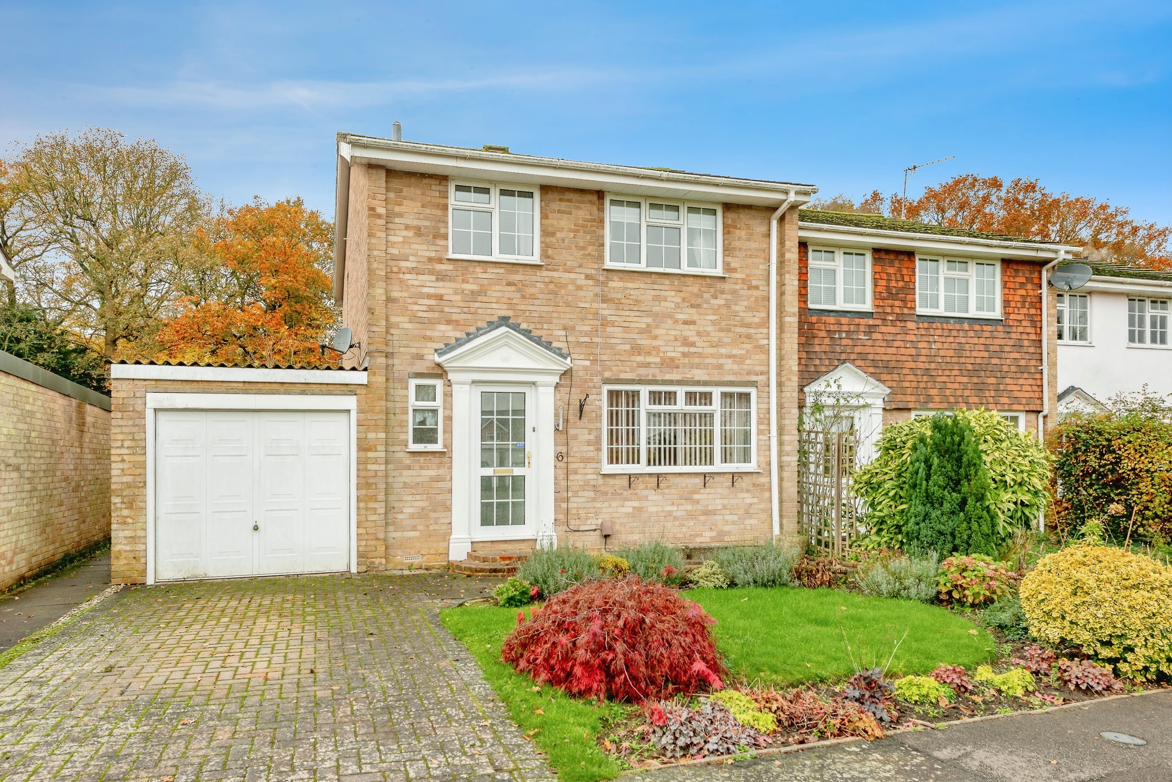 Lodge Close, Dorking