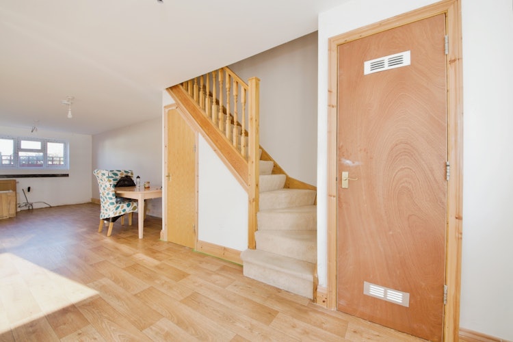 5 bedroom semi-detached house