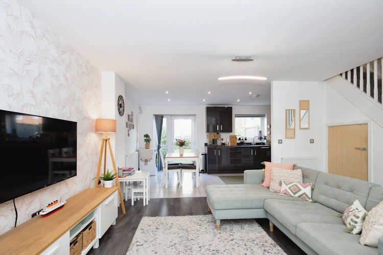 3 bedroom semi-detached house