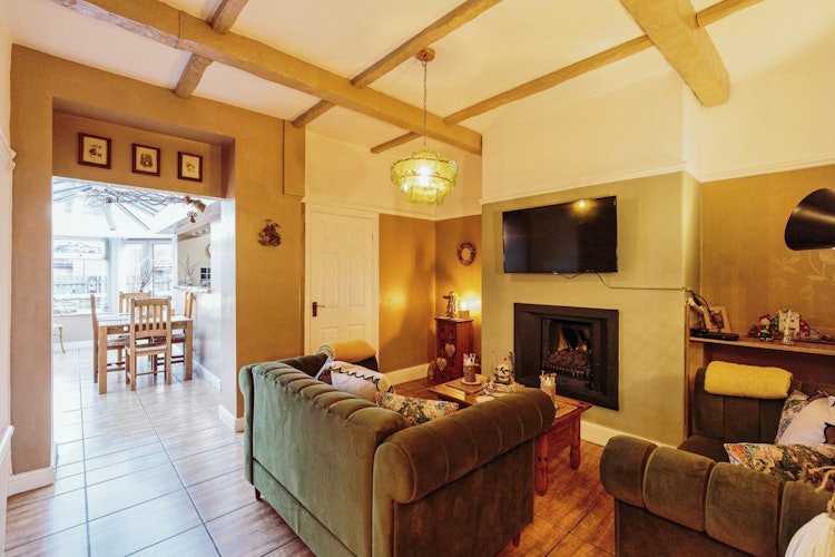 4 bedroom semi-detached house