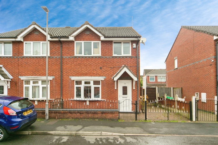 3 bedroom semi-detached house