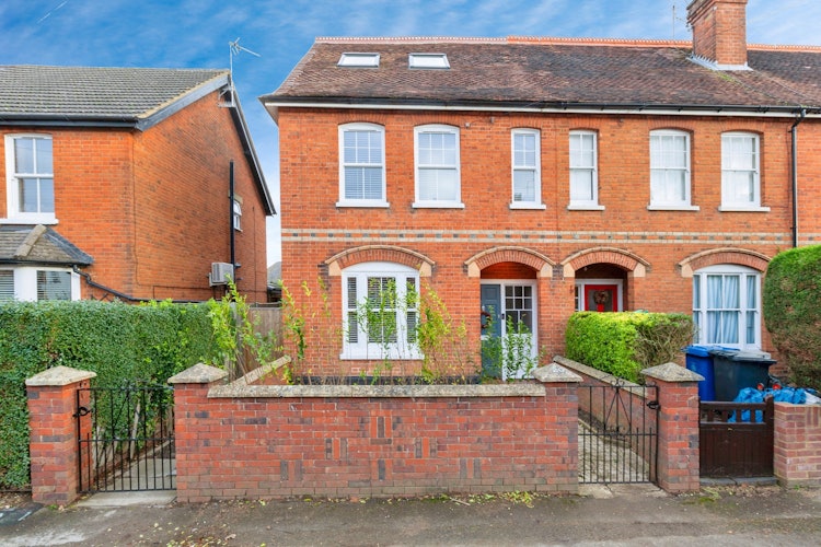 4 bedroom semi-detached house