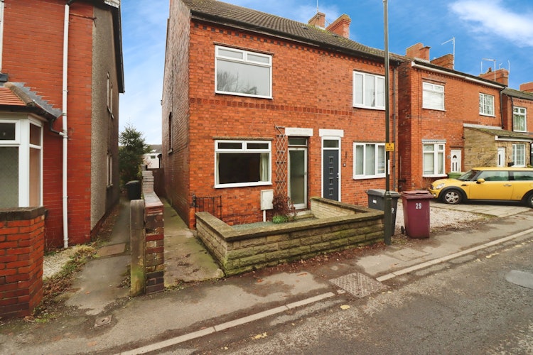 3 bedroom semi-detached house