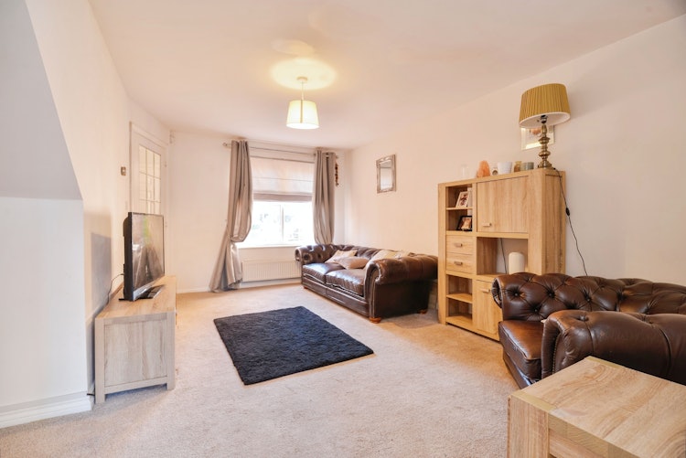 3 bedroom semi-detached house