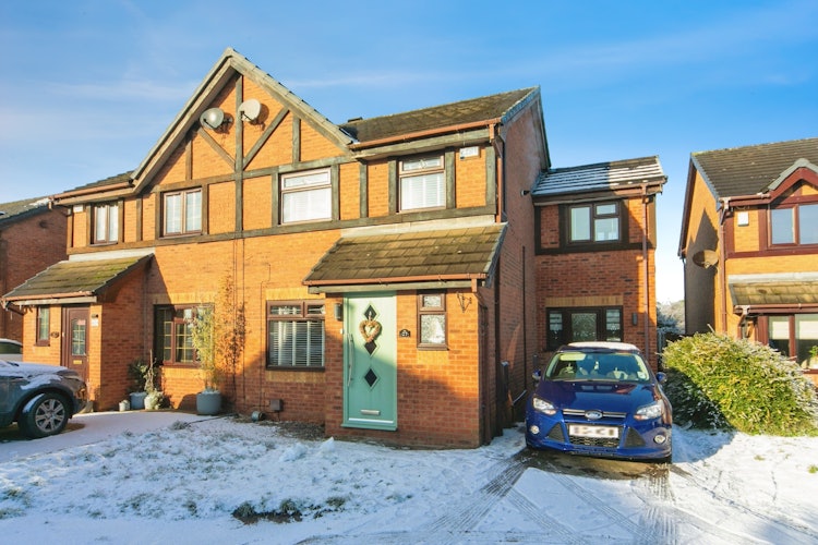 4 bedroom semi-detached house
