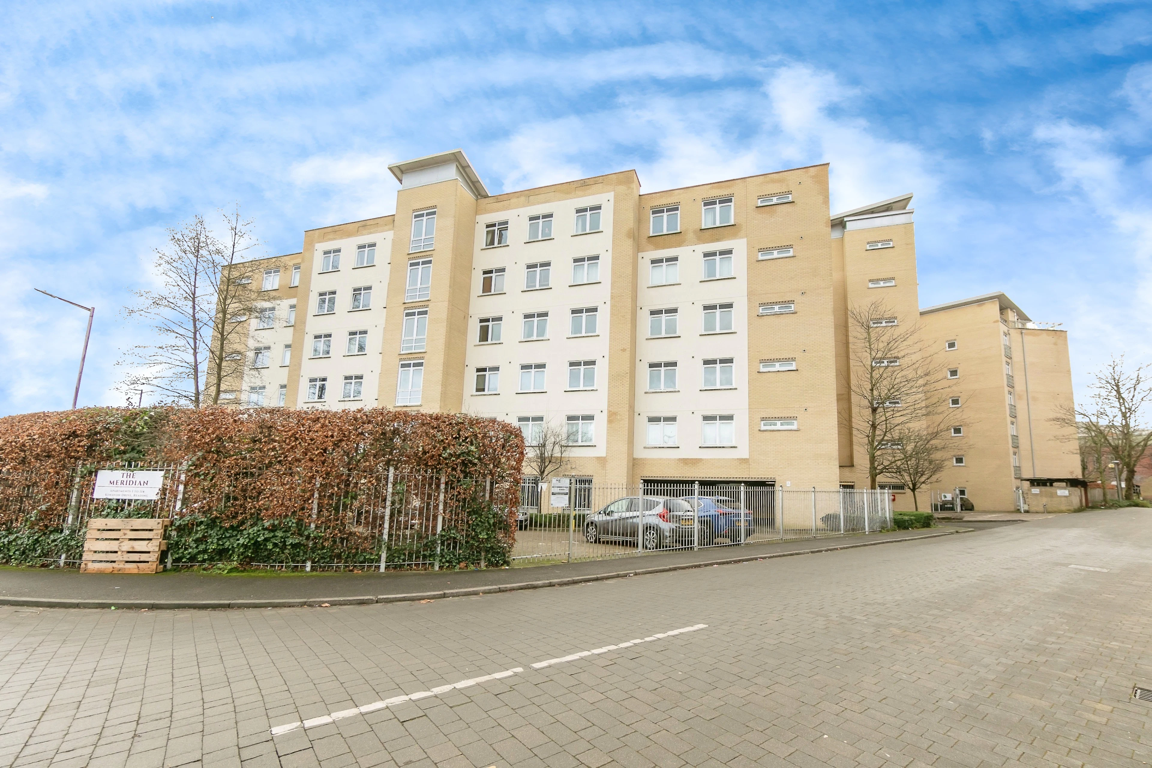 Kenavon Drive, Reading