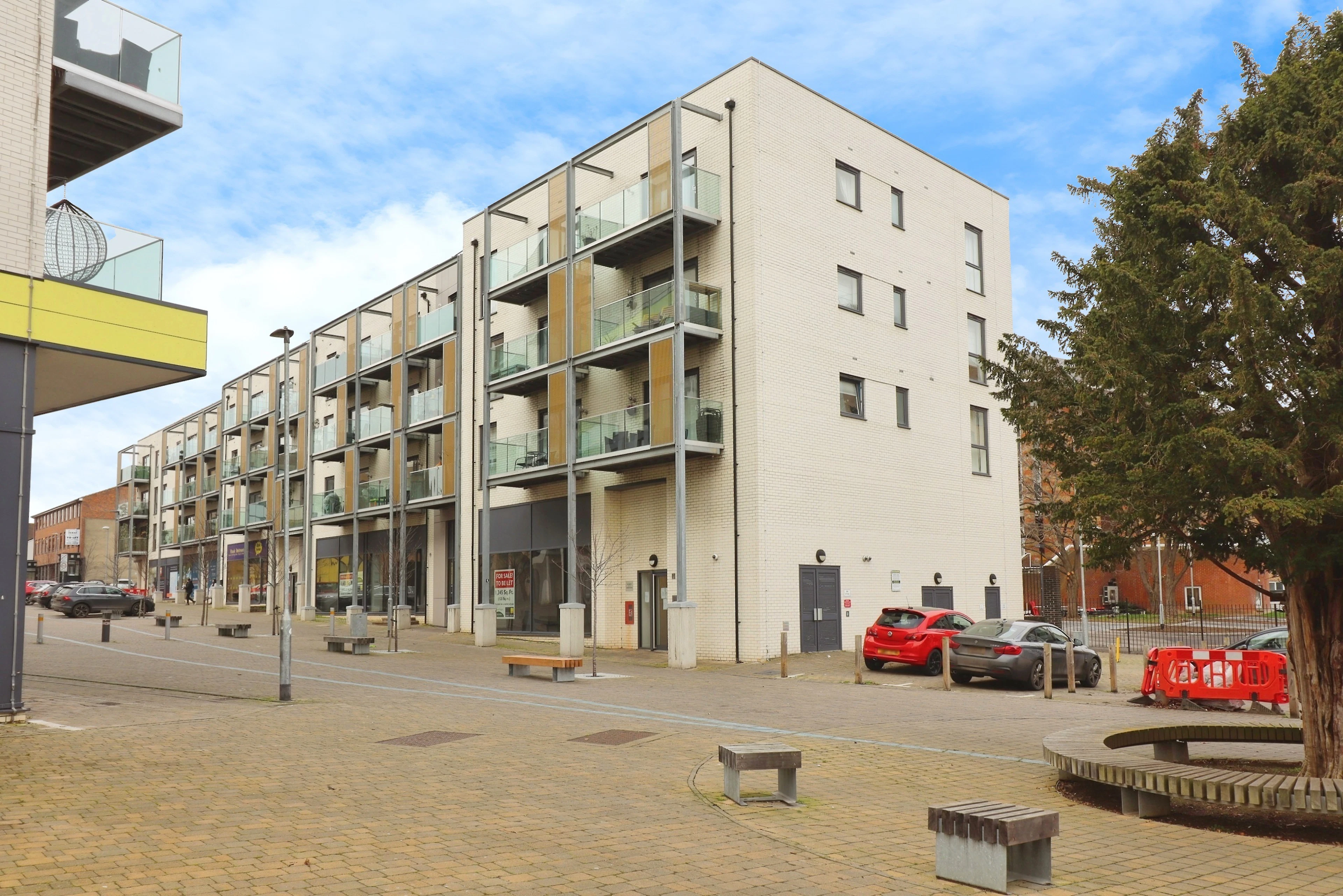 Cunard Square, Chelmsford