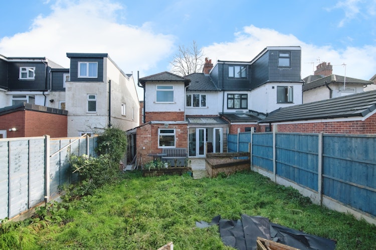 3 bedroom semi-detached house