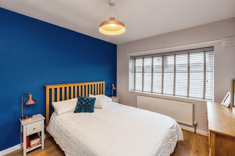 3 bedroom semi-detached house