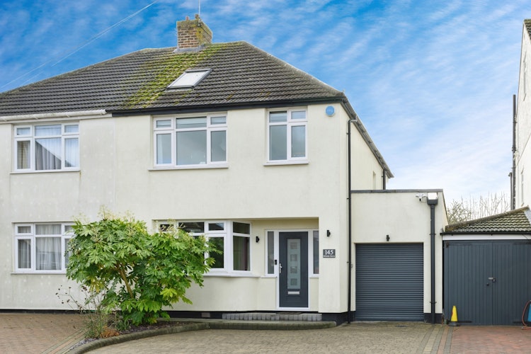 4 bedroom semi-detached house