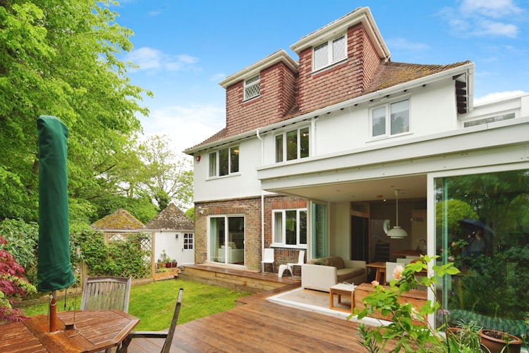 4 bedroom detached house