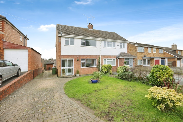 3 bedroom semi-detached house