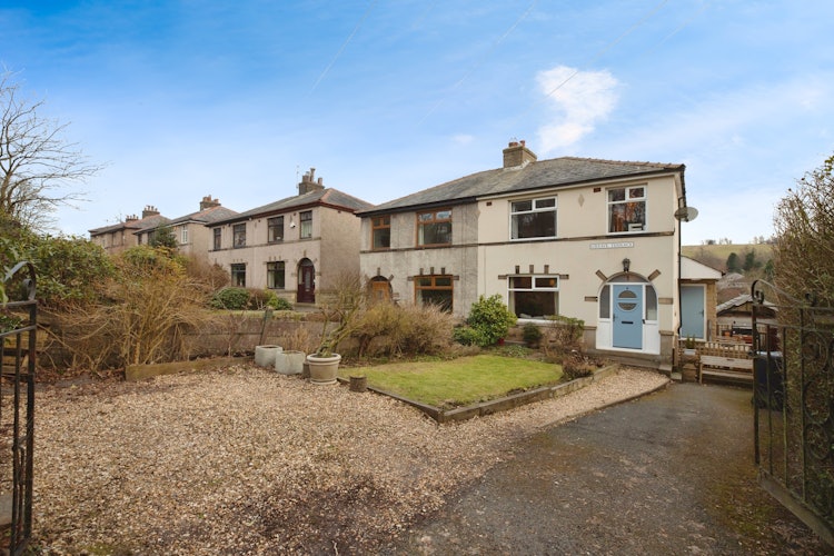 3 bedroom semi-detached house