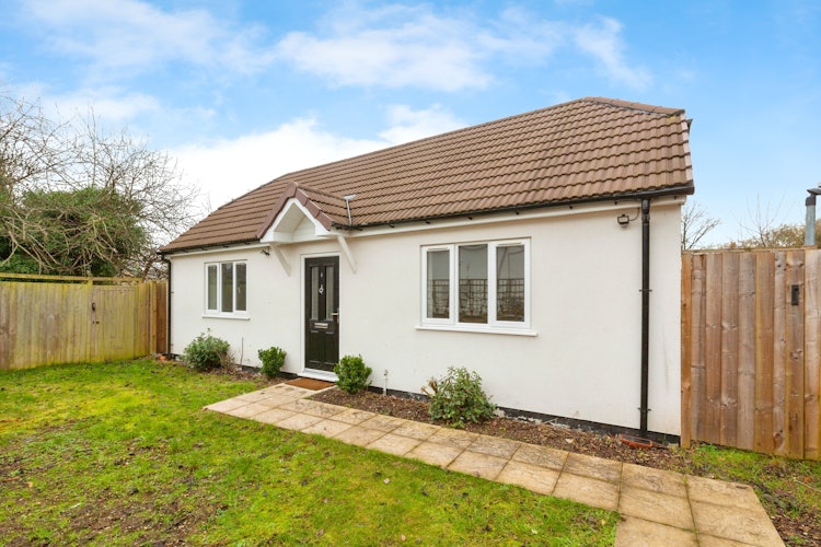 1 bedroom detached bungalow