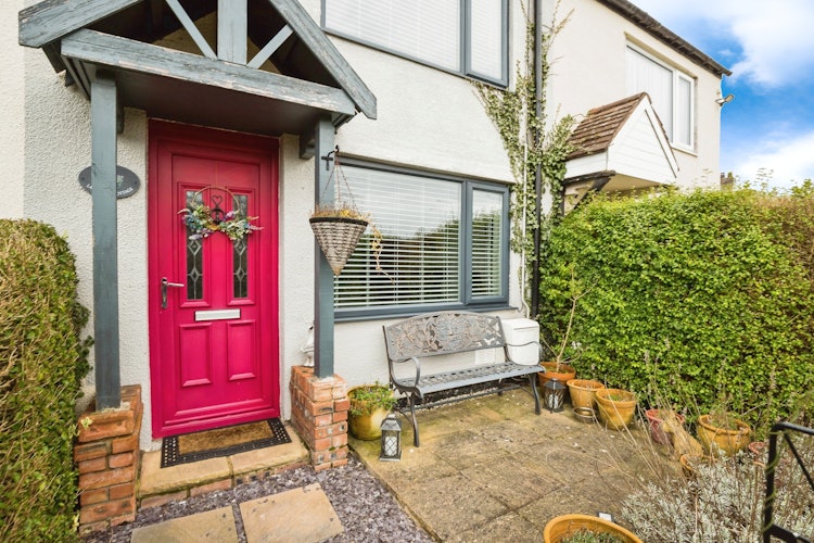 2 bedroom terraced house