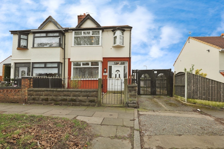3 bedroom semi-detached house