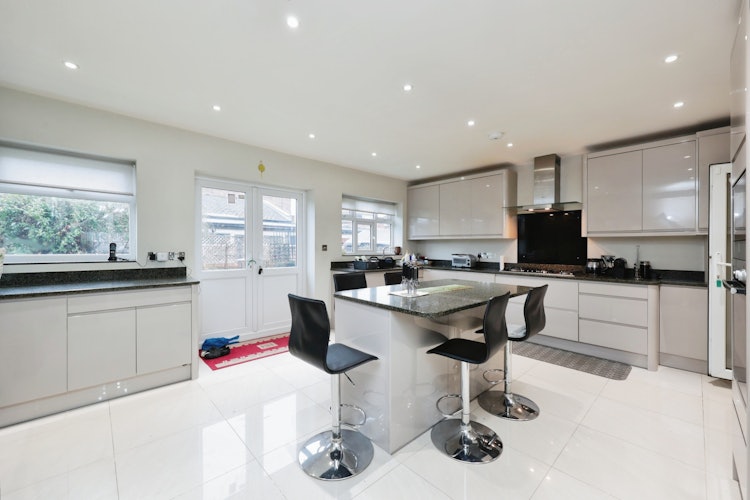 3 bedroom semi-detached house