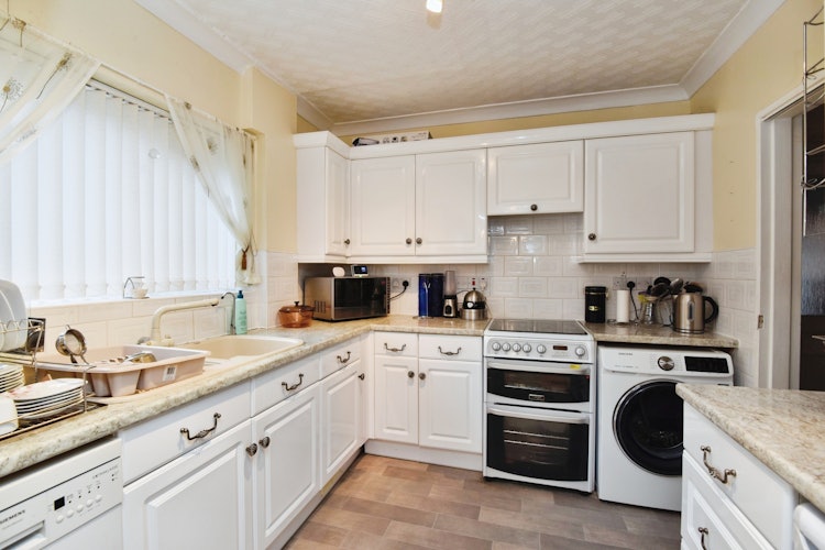 2 bedroom semi-detached house