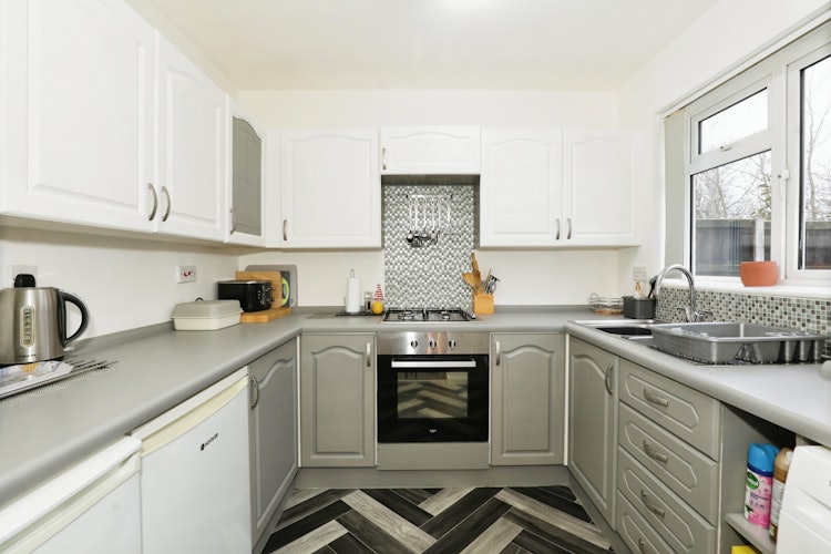 3 bedroom detached house