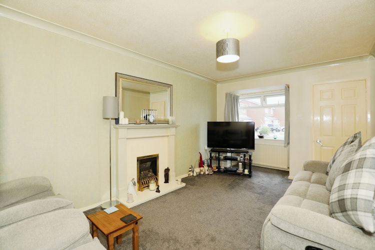 3 bedroom detached house