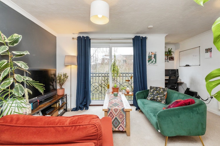 2 bedroom flat