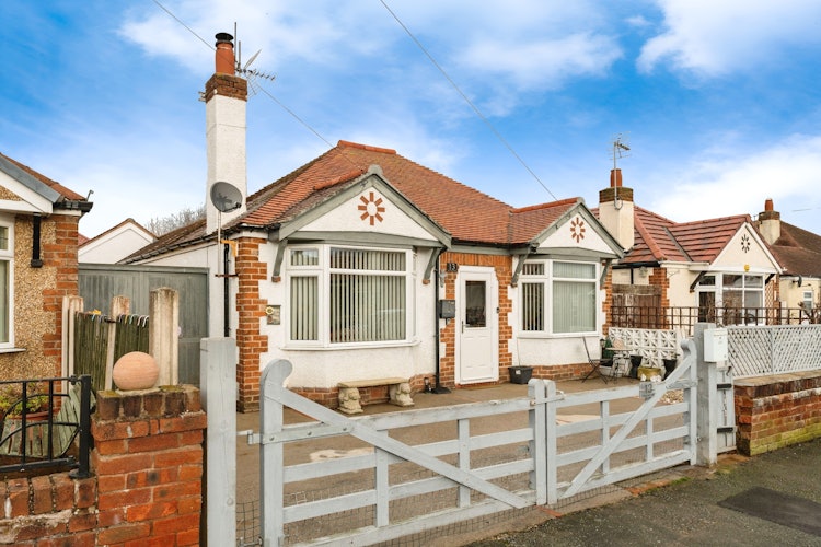3 bedroom detached bungalow