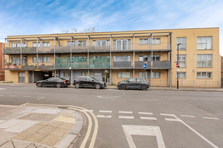 2 bedroom flat