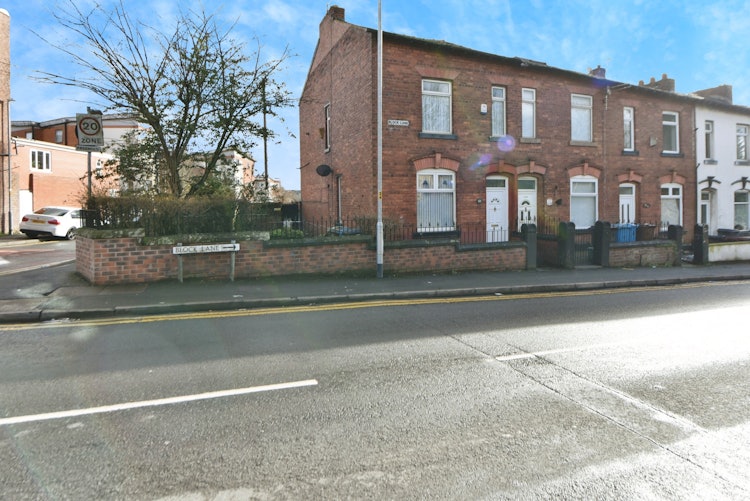 2 bedroom end of terrace house