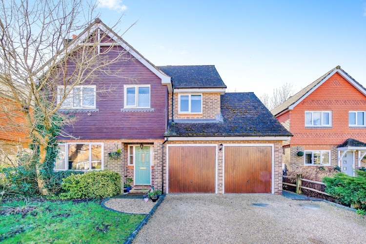 4 bedroom detached house